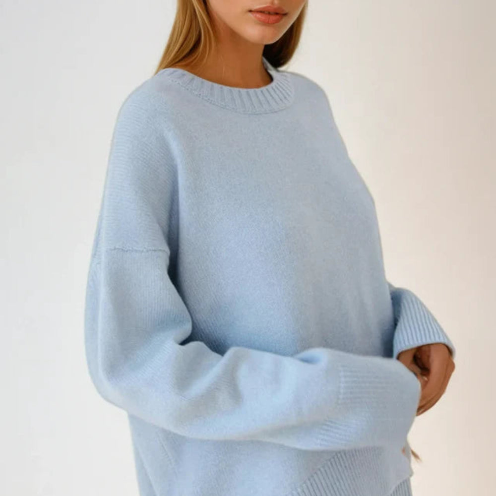 Women's Oversized Crew Neck Long Sleeve Knitted Sweater - Pullover