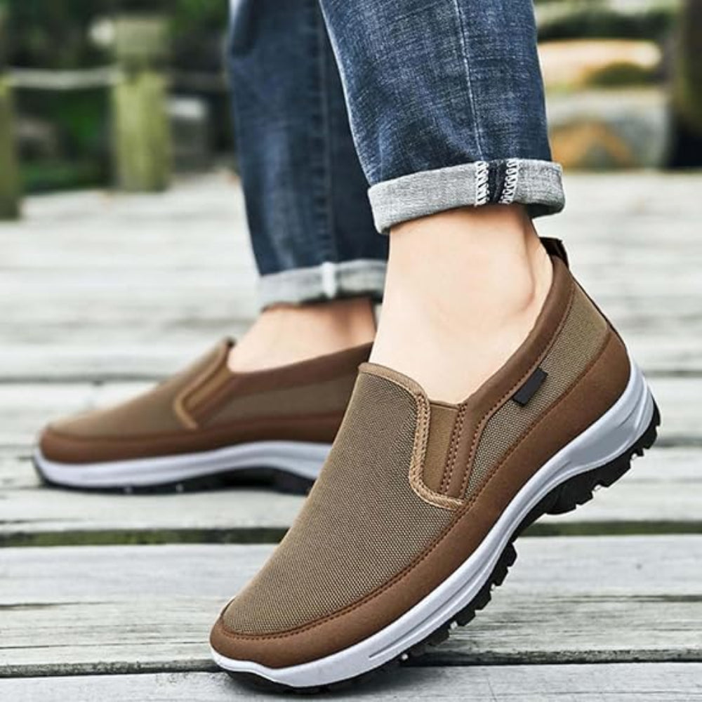 Men’s Lightweight Slip-On Walking Shoes - Breathable Non-Slip