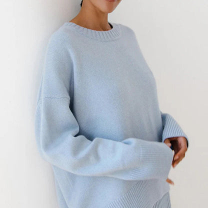 Women's Oversized Crew Neck Long Sleeve Knitted Sweater - Pullover