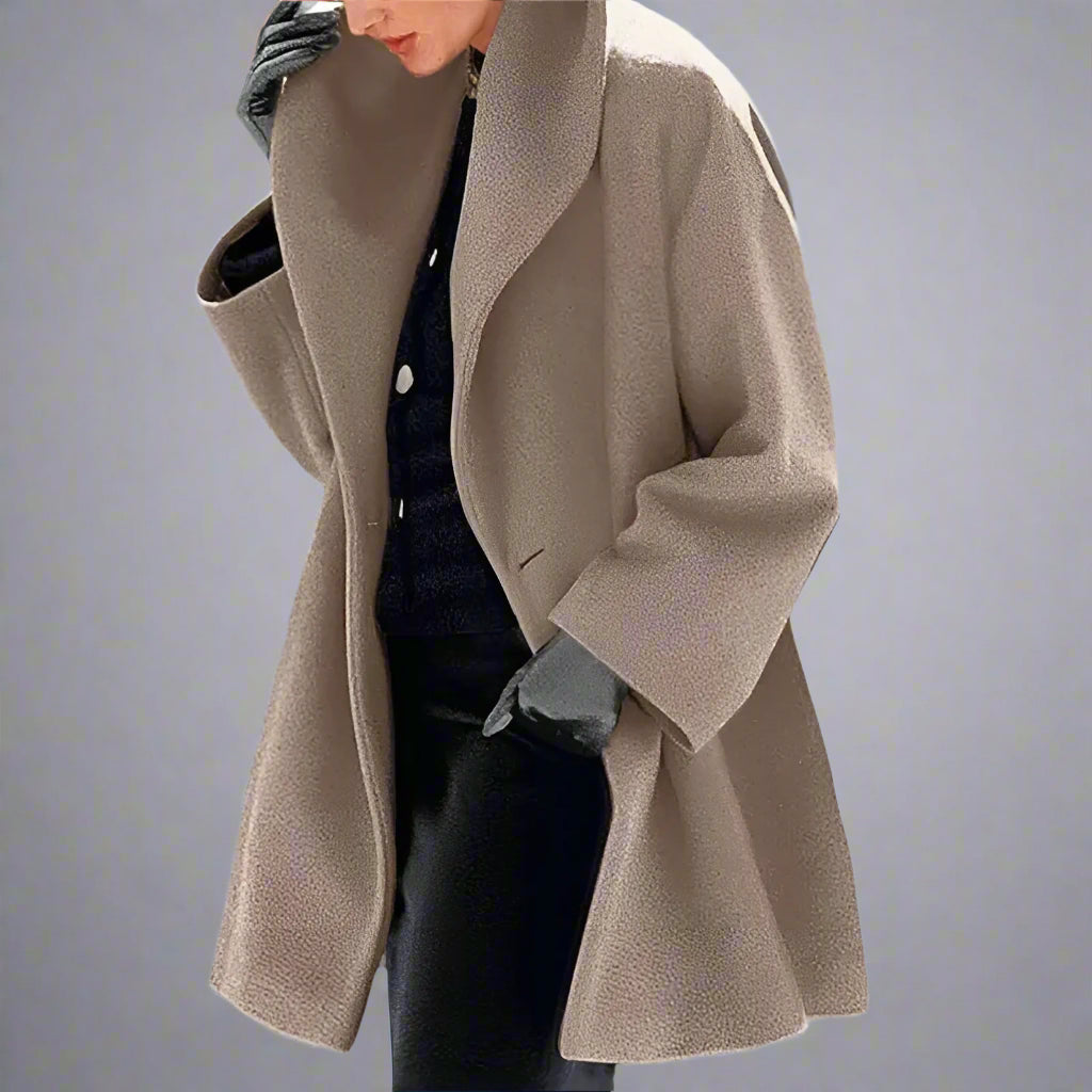 Cosy Oversized Women's Winter Coat - Image 3