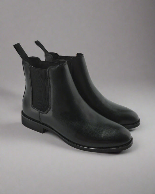 Elegant Slip-On Chelsea Boots for Every Occasion - Image 1