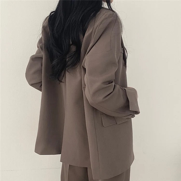 Eleganter Blazer und gerade geschnittene Hose für Damen - Image 23